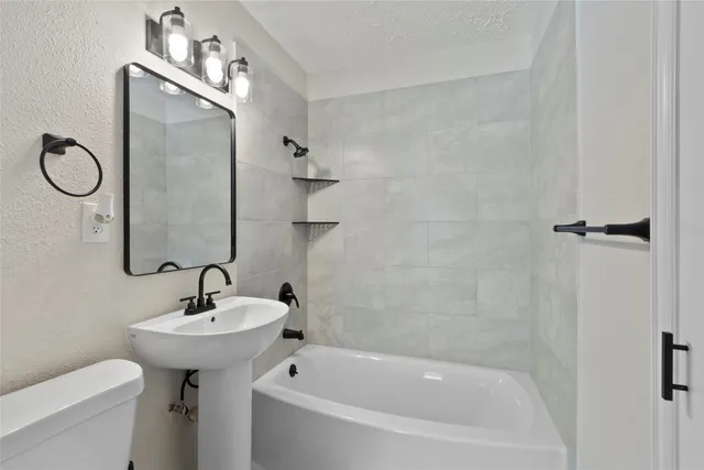 $1,980 | 3811 Luca Street, Houston, TX 77021