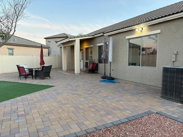 $2,500 | 7408 West Wolf Street, Phoenix, AZ 85033