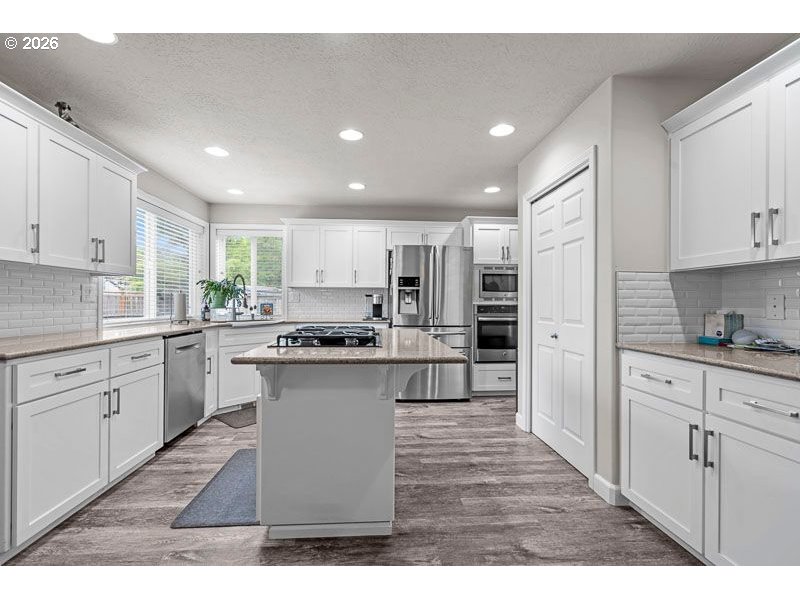 715 Shadowwood Loop Northeast Keizer, OR 97303 - Photo 11 of 41