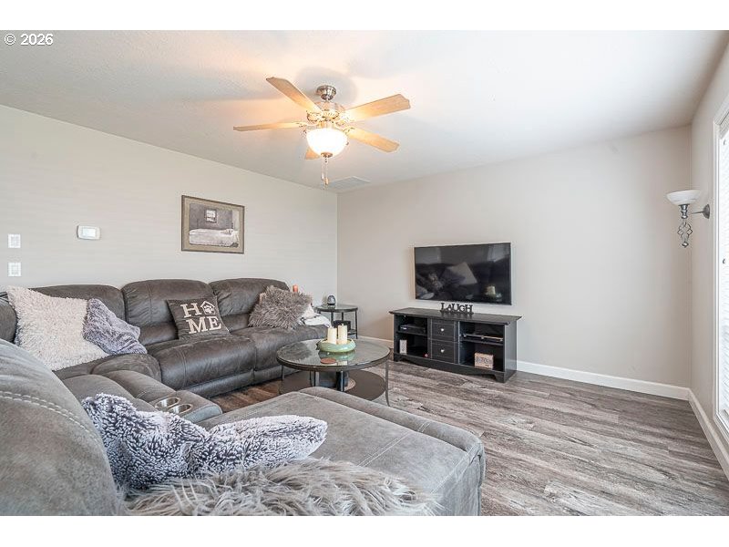 715 Shadowwood Loop Northeast Keizer, OR 97303 - Photo 19 of 41