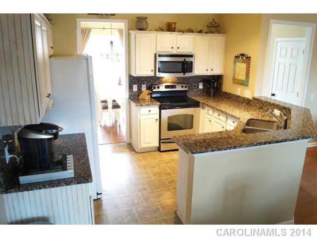 2235 Winthorp Ridge Road Charlotte, NC 28270 - Photo 4 of 16