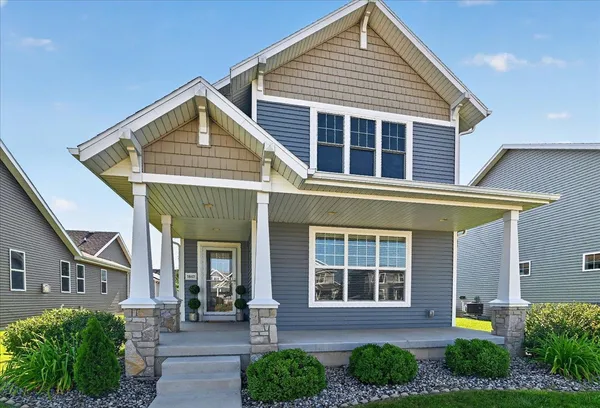 $439,900 | 1843 Autumn Lake Parkway, Madison, WI 53718