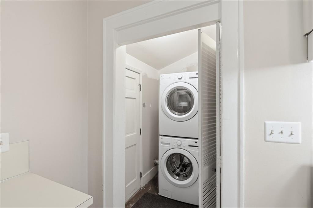 1424 Emory Road Northeast Atlanta, GA 30306 - Photo 15 of 36 a utility room with dryer and washer