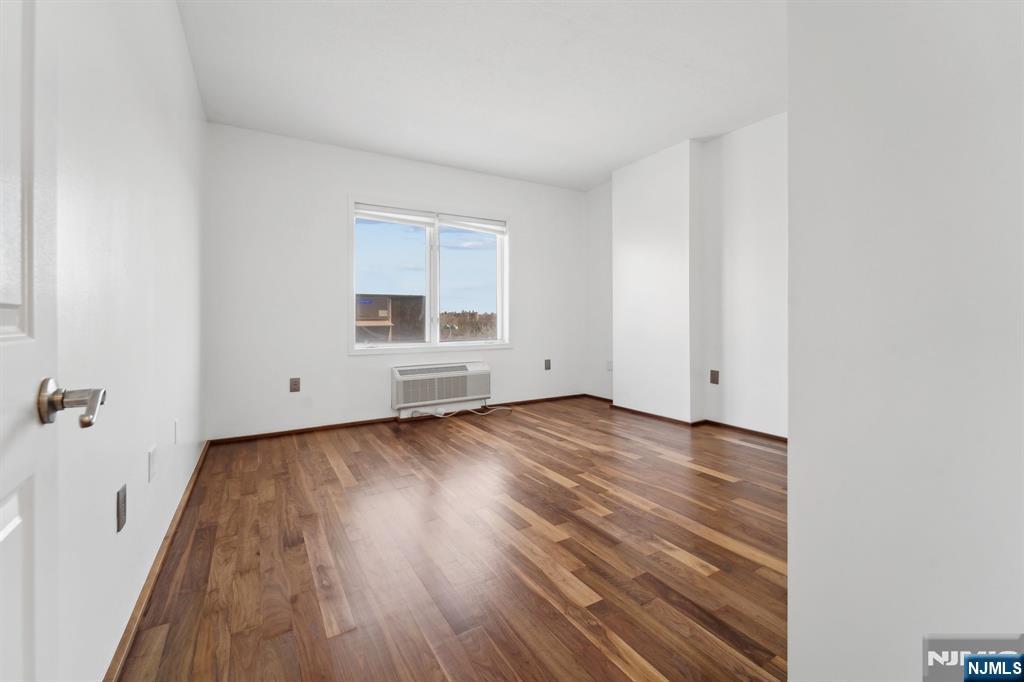 110 City Place Edgewater, NJ 07020 - Photo 17 of 44