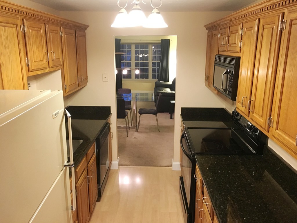 515 Ridgefield Circle, Unit D Clinton, MA 01510 - Photo 4 of 20 Gallery Image 4