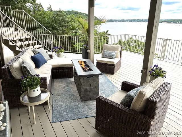 $1,590,000 | 16 Hawk Hill Court, Lake Ozark, MO 65049