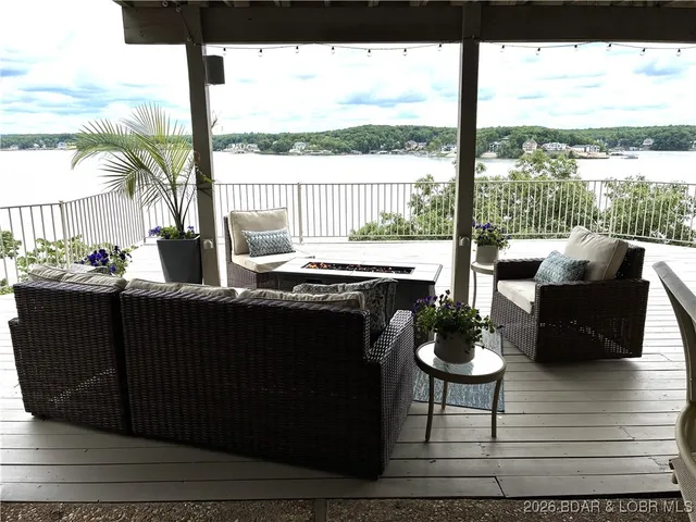 $1,590,000 | 16 Hawk Hill Court, Lake Ozark, MO 65049