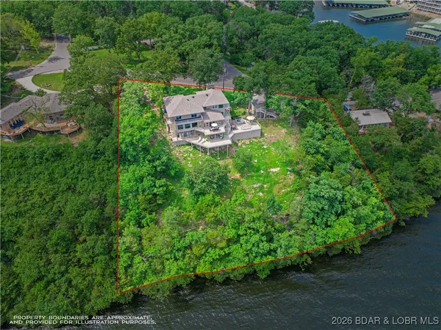 $1,590,000 | 16 Hawk Hill Court, Lake Ozark, MO 65049