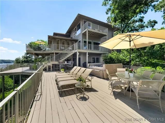 $1,590,000 | 16 Hawk Hill Court, Lake Ozark, MO 65049