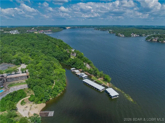 $1,590,000 | 16 Hawk Hill Court, Lake Ozark, MO 65049