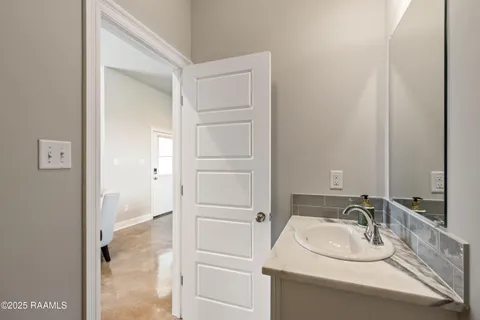 $795,000 | 117 Firethorn Drive, Youngsville, LA 70592