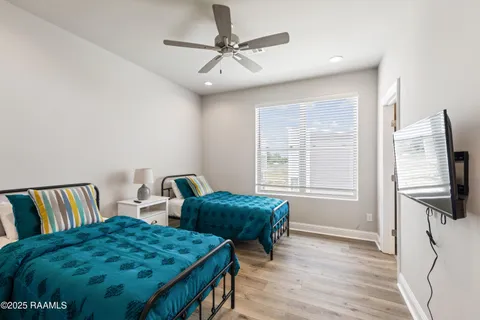 $795,000 | 117 Firethorn Drive, Youngsville, LA 70592