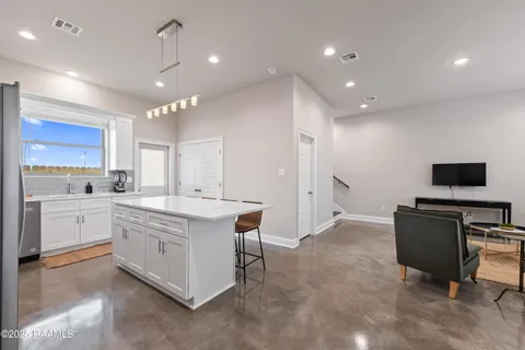 $795,000 | 117 Firethorn Drive, Youngsville, LA 70592