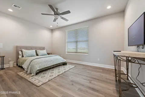 $795,000 | 117 Firethorn Drive, Youngsville, LA 70592