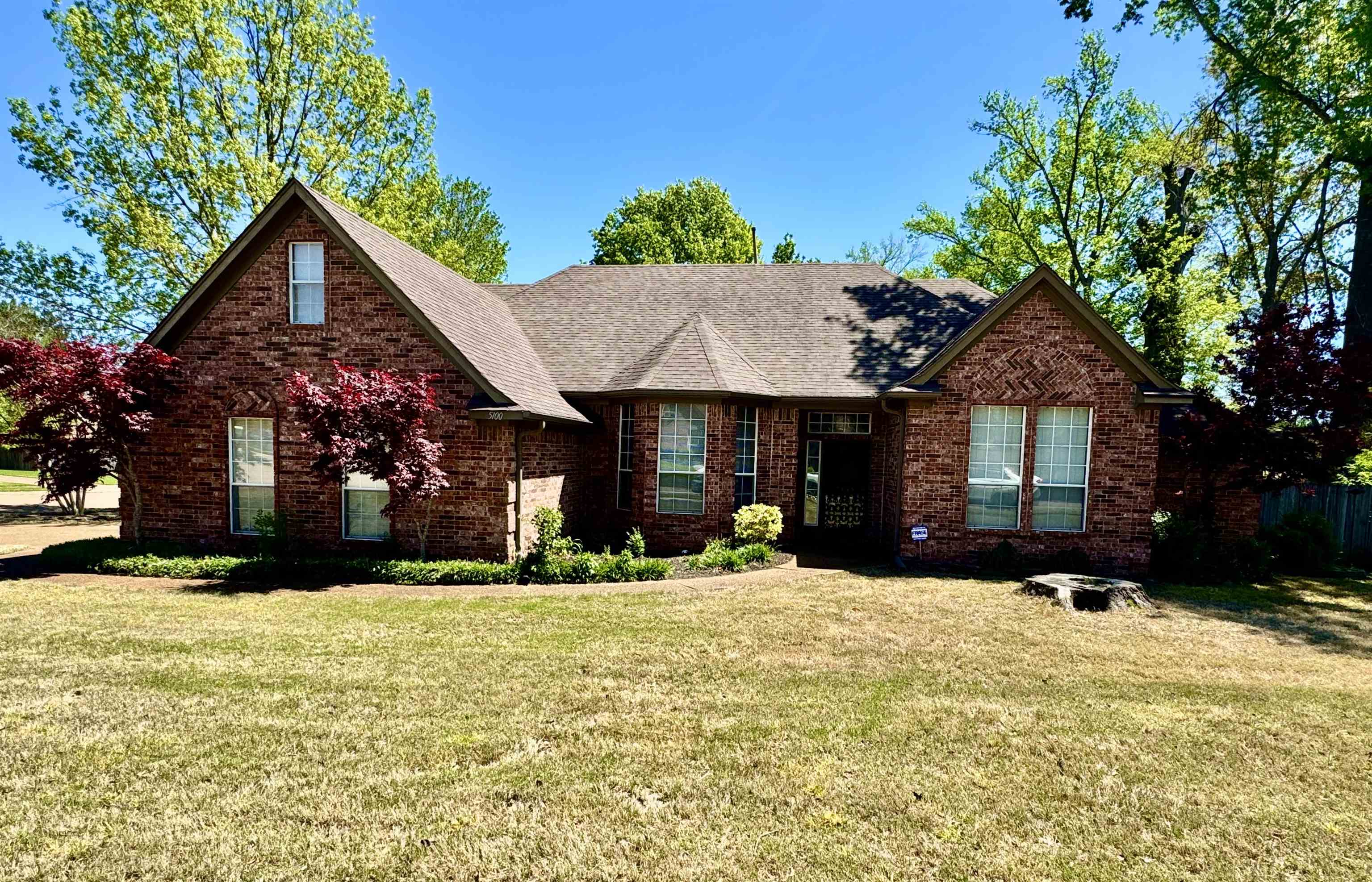 5100 Springtree Drive Bartlett, TN 38002 - Photo 1 of 31 Gallery Image 1