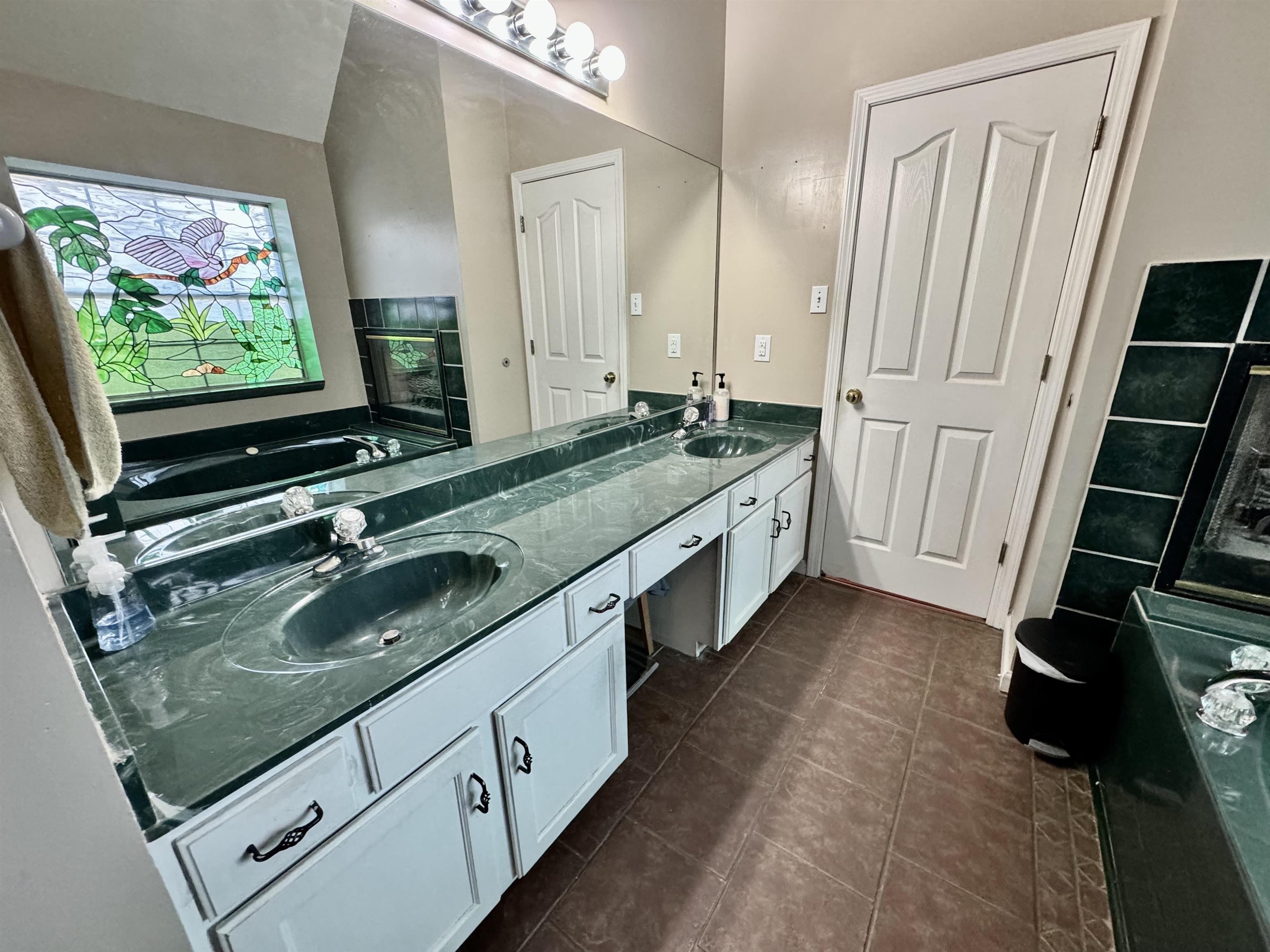 5100 Springtree Drive Bartlett, TN 38002 - Photo 18 of 31 Gallery Image 18