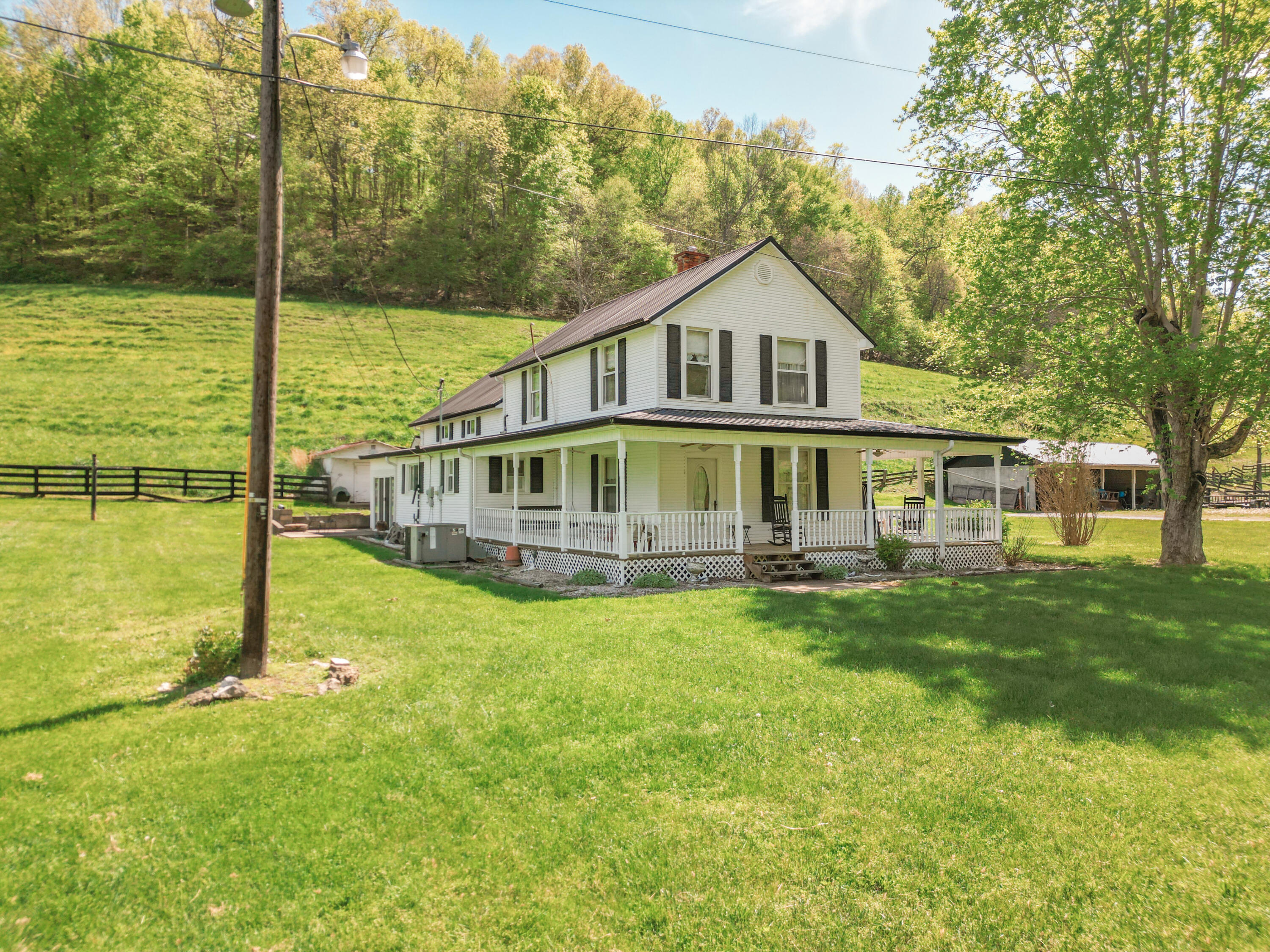 663 Waller Branch Road Louisa, KY 41230 - Photo 25 of 35 farm-0048