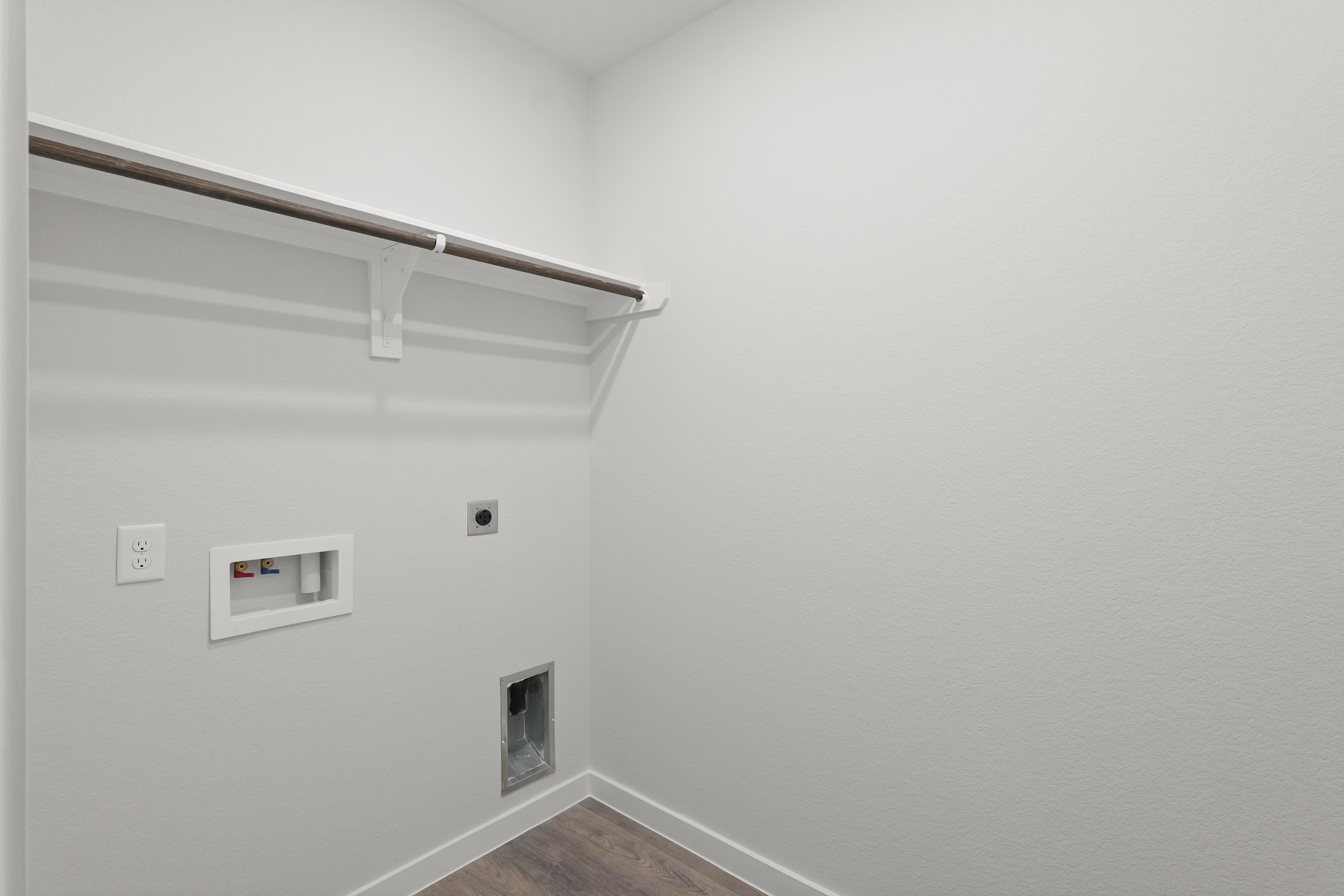 529 Shoreview Drive Conroe, TX 77303 - Photo 10 of 34 a view of utility room