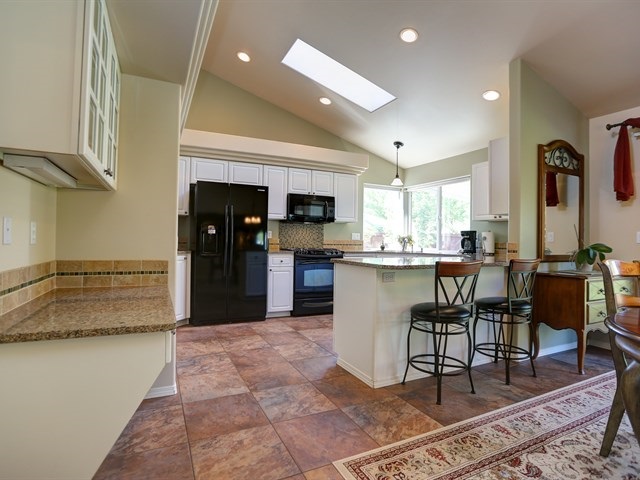 24203 Desmet Road Liberty Lake, WA 99019 - Photo 4 of 20 Gallery Image 4