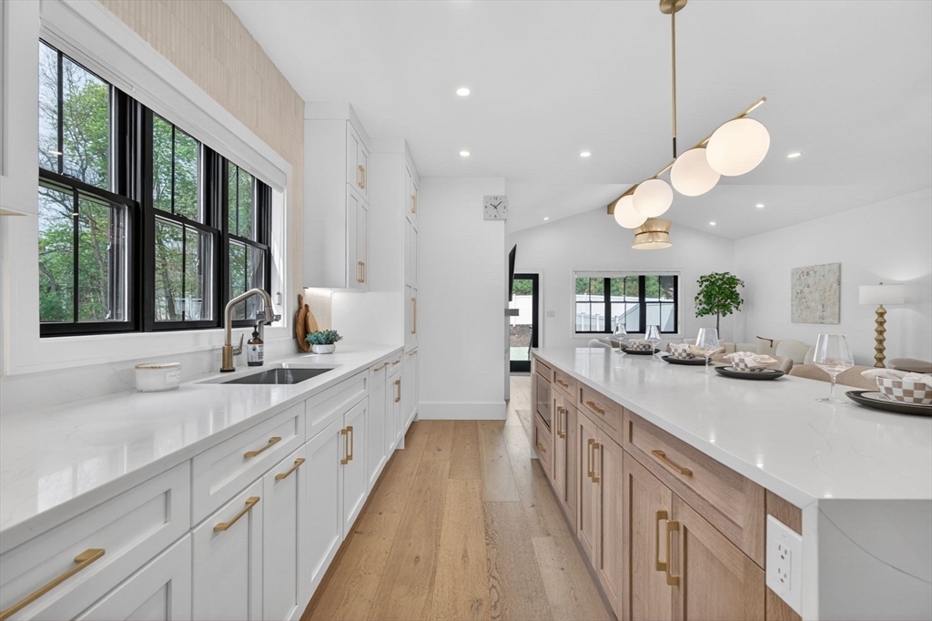 71 Cloverdale Road, Unit 1 Newton, MA 02461 - Photo 2 of 27 Gallery Image 2