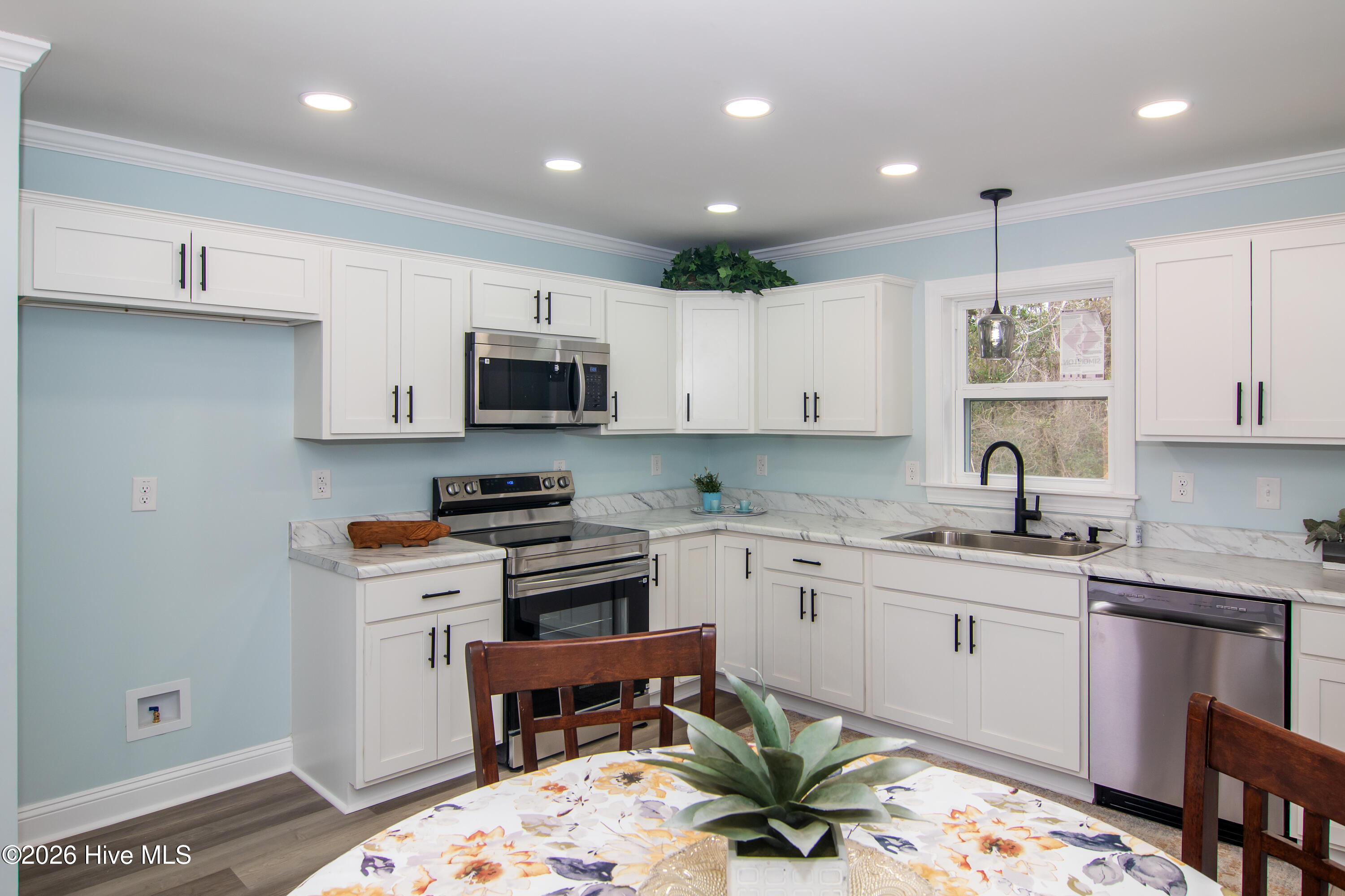 132 South Navassa Road Leland, NC 28451 - Photo 7 of 28 Kitchen