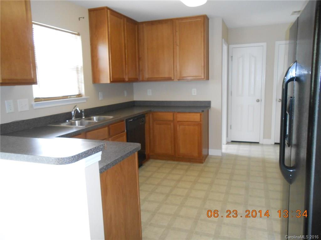 14008 Mallard Lake Road Charlotte, NC 28262 - Photo 3 of 10