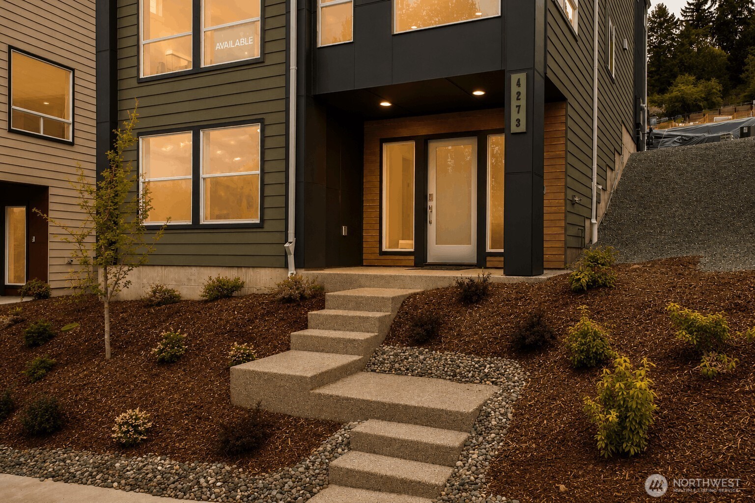 4273 Aberdeen Way Northeast Renton, WA 98056 - Photo 3 of 33 Gallery Image 3