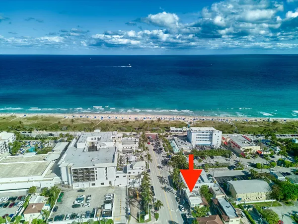 a view of yard with ocean view