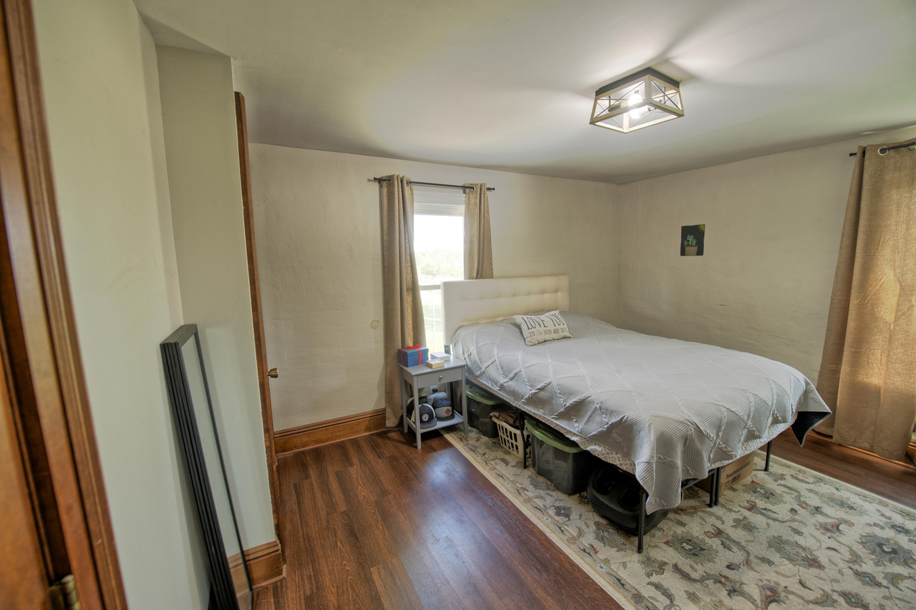8250 Oneida Road Grand Ledge, MI 48837 - Photo 14 of 55 Main floor master