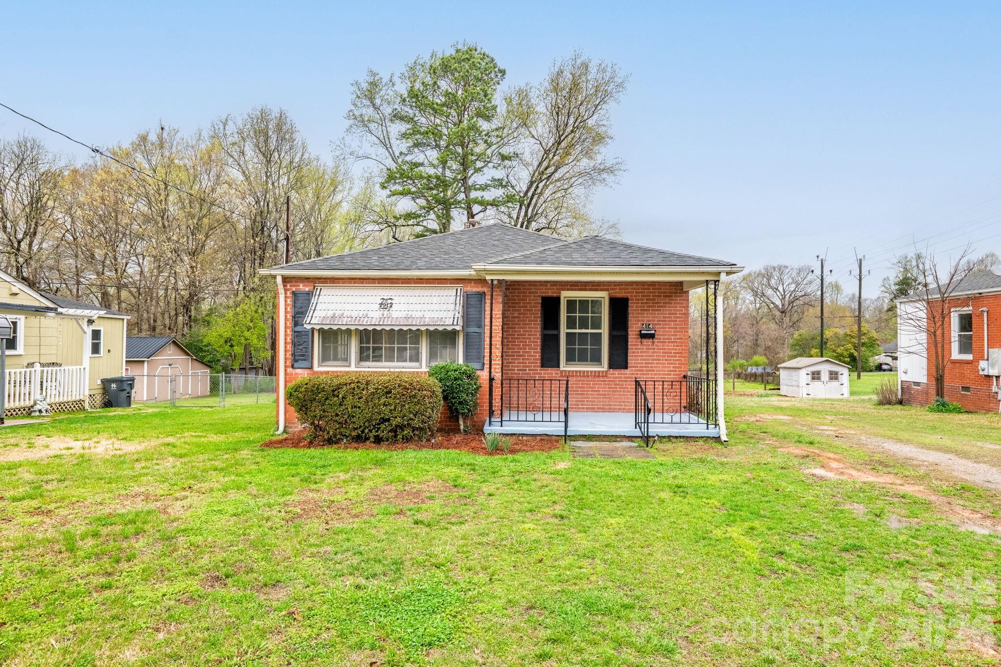 414 Ridge Street Stanley, NC 28164 - Photo 1 of 32 Gallery Image 1