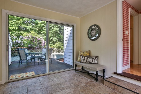 46 Davelin Road Wayland, MA 01778 - Photo 3 of 15 Gallery Image 3