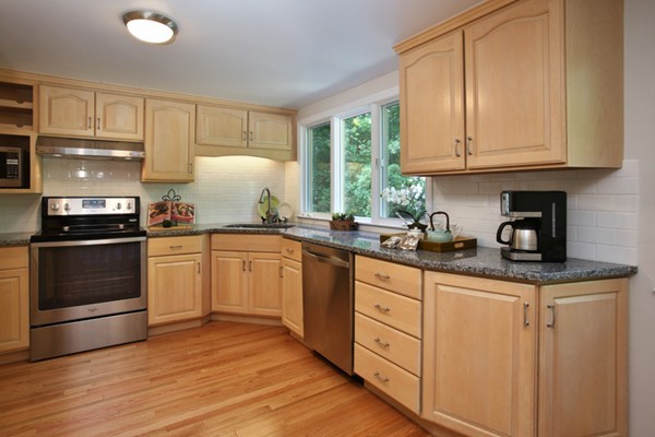 46 Davelin Road Wayland, MA 01778 - Photo 5 of 15 Gallery Image 5