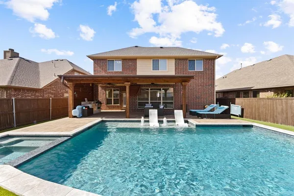 $549,000 | 724 Marietta Lane, Aubrey, TX 76227