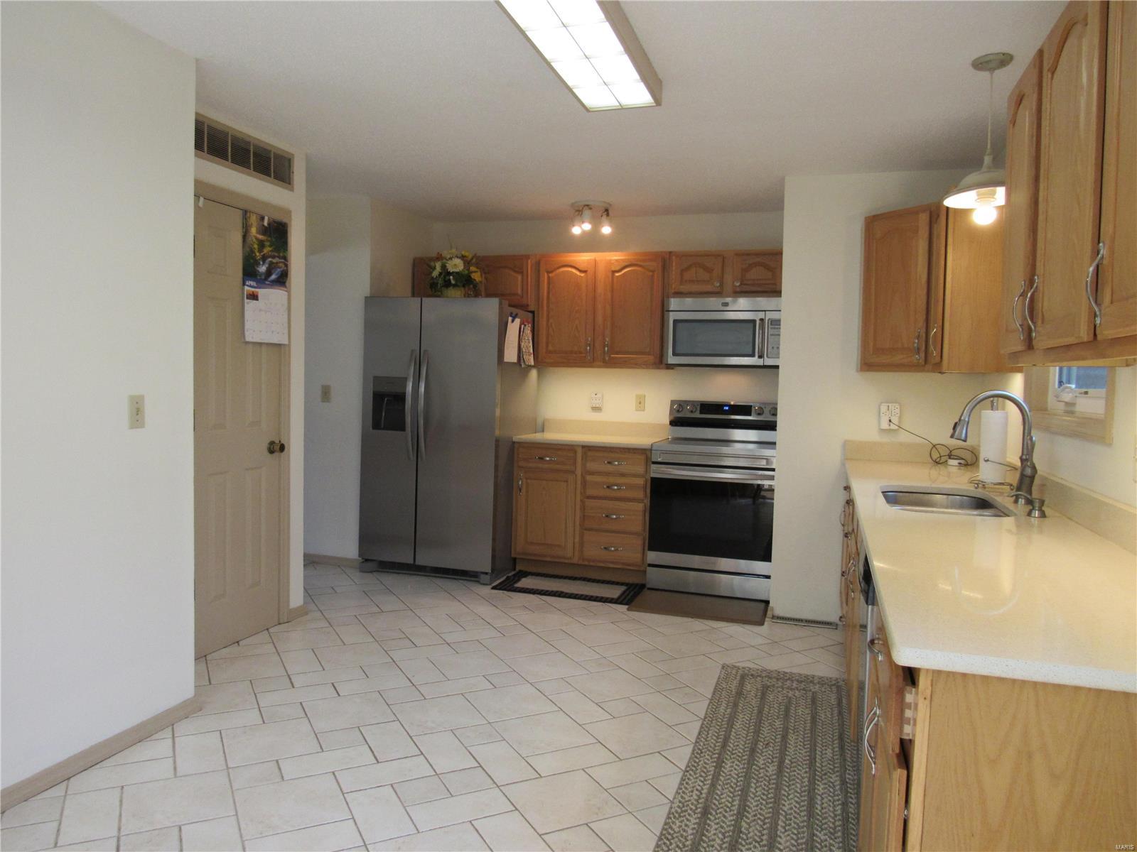 6520 Wenzel Road Alton, IL 62002 - Photo 16 of 71