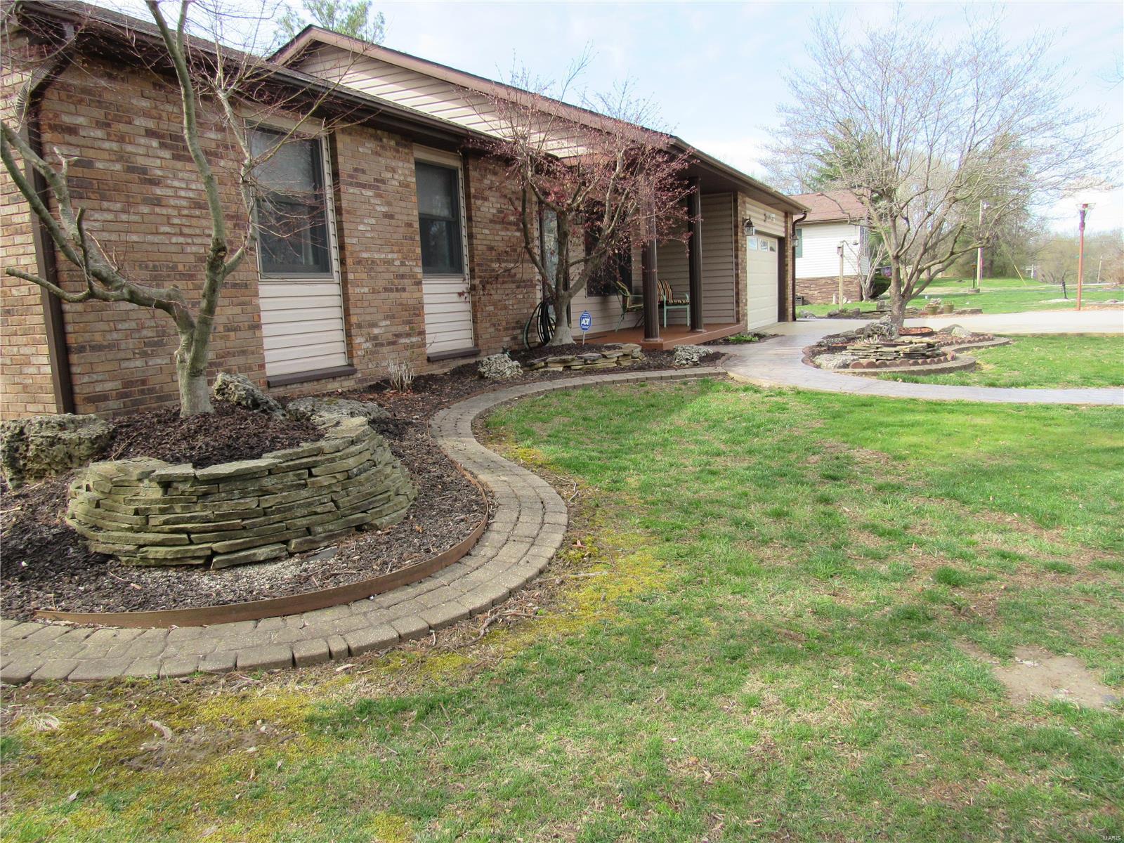 6520 Wenzel Road Alton, IL 62002 - Photo 4 of 71