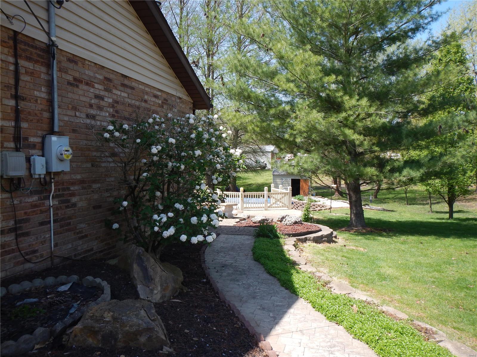 6520 Wenzel Road Alton, IL 62002 - Photo 8 of 71