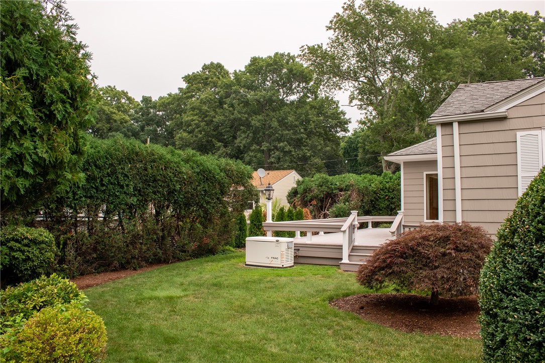 90 Frontier Road Warwick, RI 02889 - Photo 6 of 26