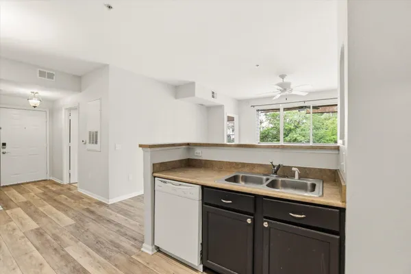 $269,000 | 2801 Chancellorsville Drive, Unit 718, Tallahassee, FL 32312