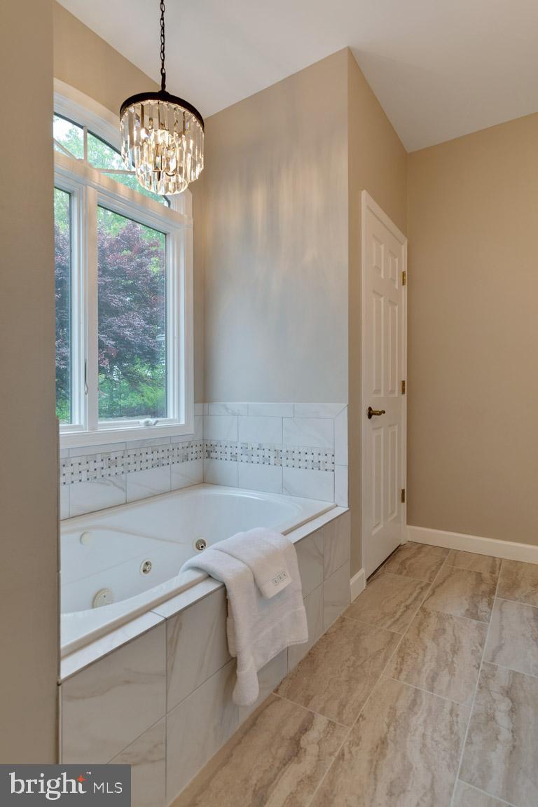 108 Trails End Road Locust Grove, VA 22508 - Photo 27 of 54 Spa tub