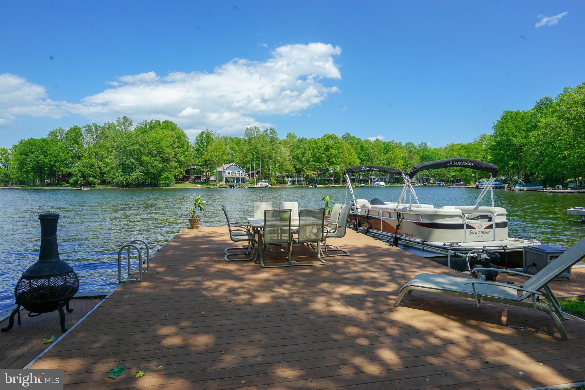 108 Trails End Road Locust Grove, VA 22508 - Photo 6 of 54 Huge Dock/deck