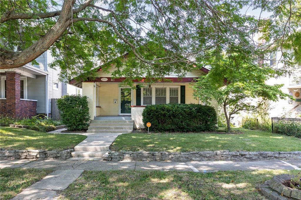 40 North Ridgeview Drive Indianapolis, IN 46219 - Photo 1 of 19 Gallery Image 1