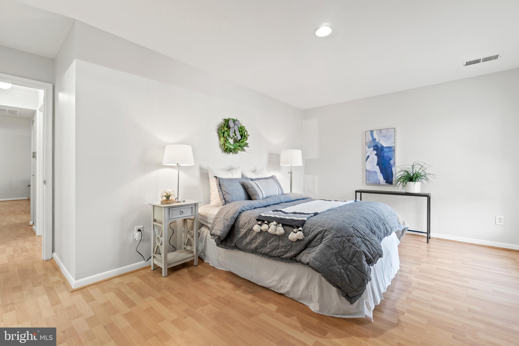 11232 Chestnut Grove Square, Unit 11232233 Reston, VA 20190 - Photo 12 of 20 Gallery Image 12