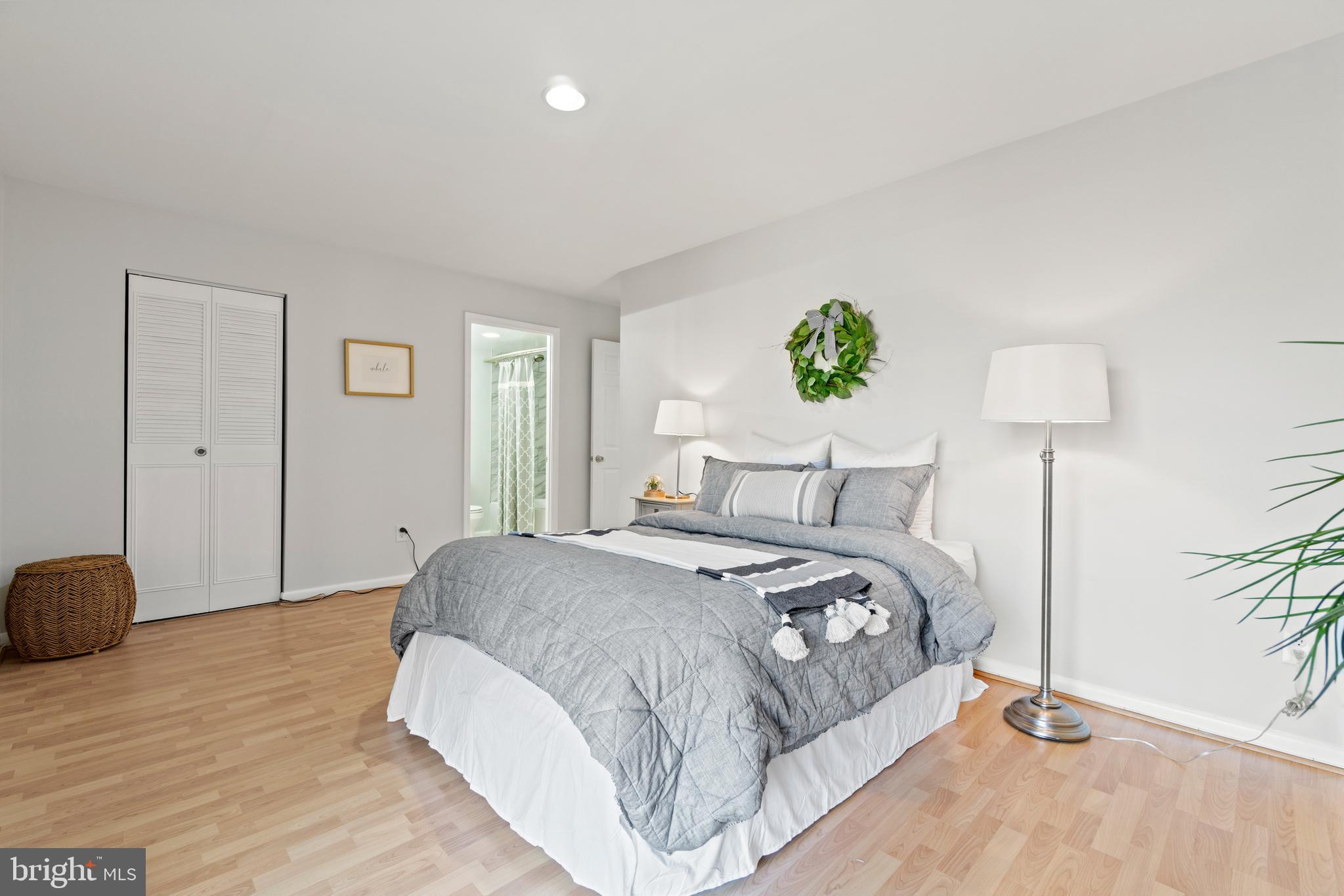 11232 Chestnut Grove Square, Unit 11232233 Reston, VA 20190 - Photo 13 of 20 Gallery Image 13