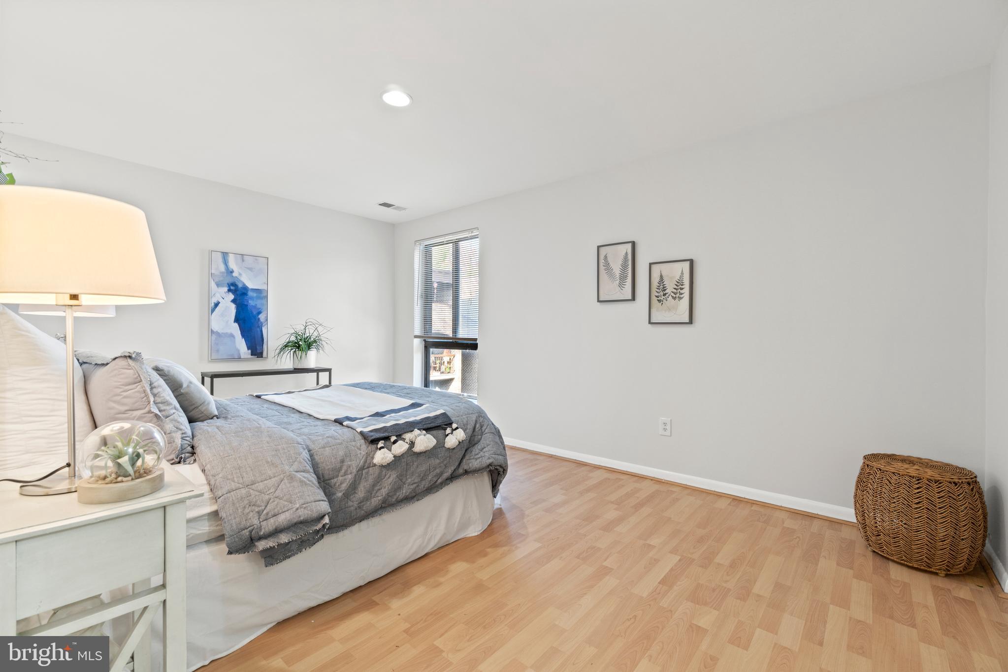 11232 Chestnut Grove Square, Unit 11232233 Reston, VA 20190 - Photo 14 of 20 Gallery Image 14