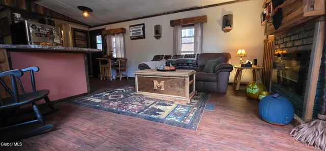 $142,500 | 257 Hadley Road, Stony Creek, NY 12878