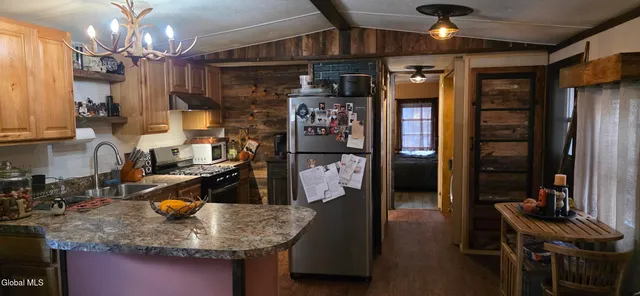 $142,500 | 257 Hadley Road, Stony Creek, NY 12878