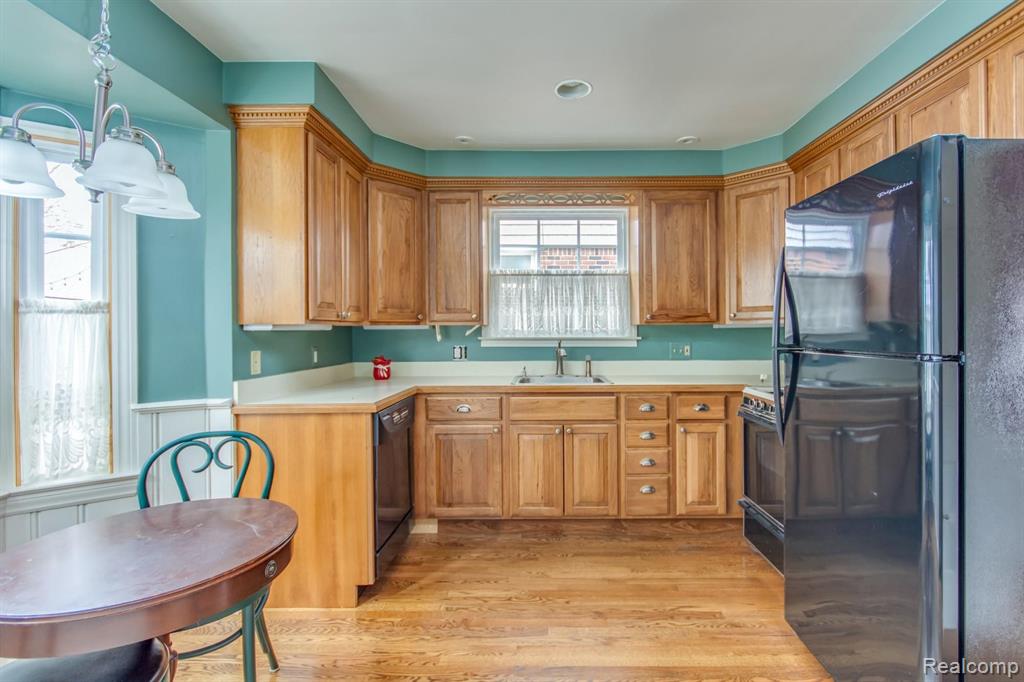 268 McMillan Road Grosse Pointe Farms, MI 48236 - Photo 8 of 25