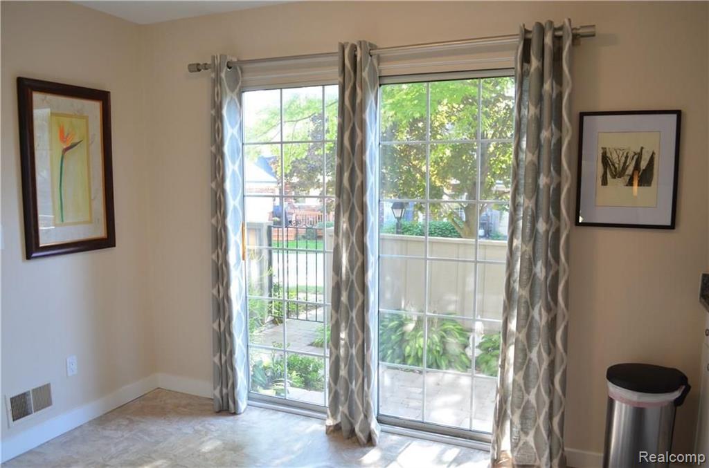 1576 Gas Light Lane Rochester Hills, MI 48306 - Photo 21 of 49