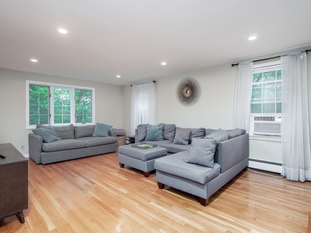 10 Rock O Dundee Road Andover, MA 01810 - Photo 14 of 33 Gallery Image 14