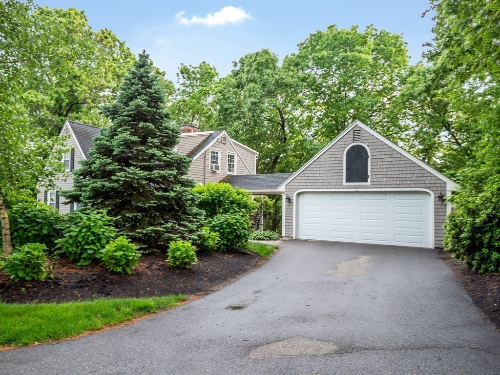 10 Rock O Dundee Road Andover, MA 01810 - Photo 2 of 33 Gallery Image 2